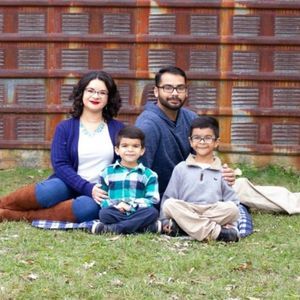 Meet your Posher, Emalicia